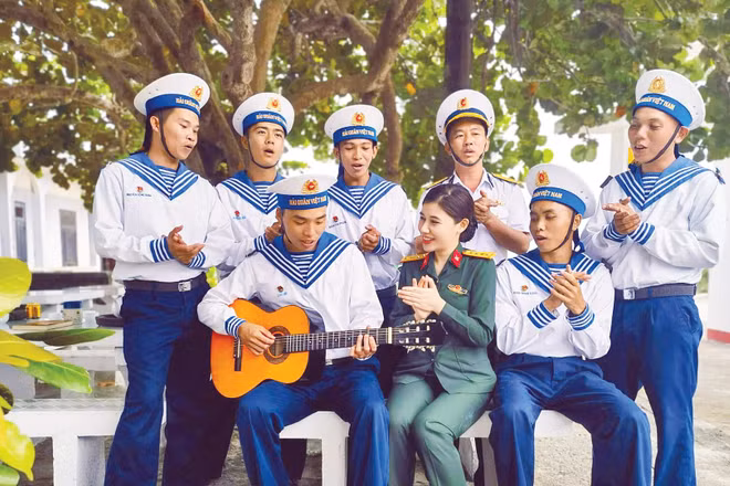 Sinh hoạt văn hóa tinh thần của các chiến sĩ đảo Song Tử Tây, đặc khu Trường Sa. (Ảnh: THẾ ĐẠI)