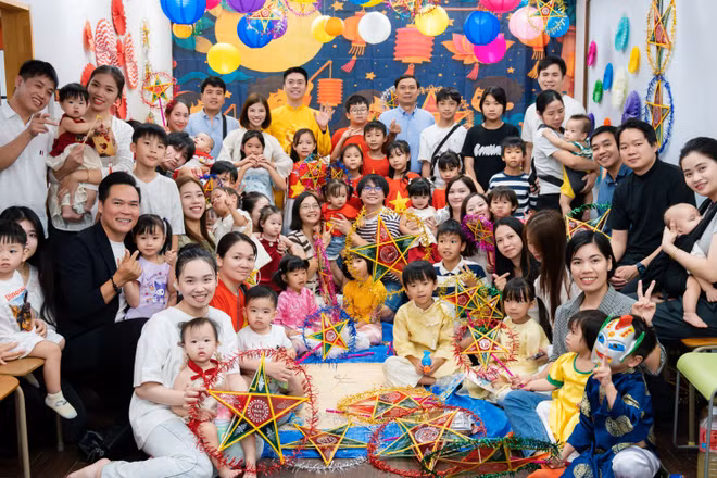 Đông đảo các em nhỏ và phụ huynh đang sinh sống tại Fukuoka, khu vực Kyushu và các địa phương lân cận đã tham gia chương trình “Tết Trung thu 2026-Vui hội Trăng rằm”. (Ảnh: Ban tổ chức cung cấp)