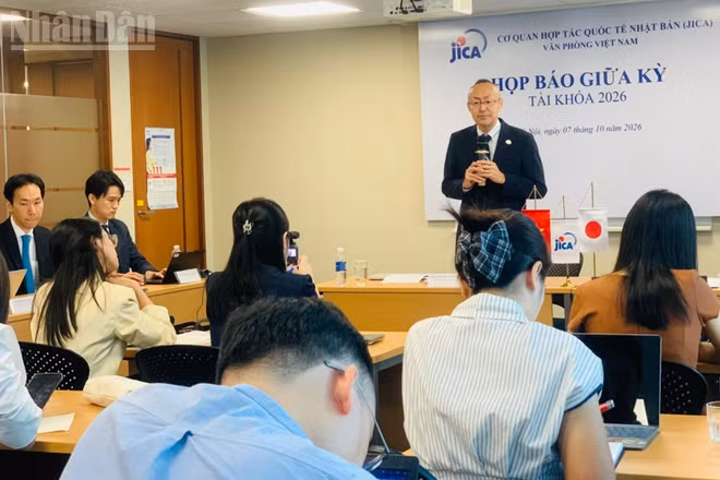 Cơ quan Hợp tác quốc tế Nhật Bản (JICA) tổ chức buổi Họp báo giữa kỳ tài khóa 2026. (Ảnh: KIỀU GIANG)