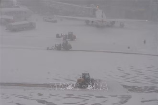 Tuyết rơi dày tại New York, Mỹ. (Ảnh: THX/TTXVN)