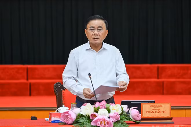 Thường trực Ban Bí thư Trần Cẩm Tú đã ký ban hành Chương trình hành động số 31-Ctr/TW của Bộ Chính trị thực hiện Kết luận số 75-KL/TW. (Ảnh: DUY LINH)