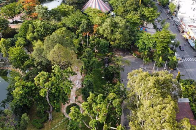 Công viên Văn hóa Lê Thị Riêng đang dần được hé lộ trong quá trình tìm kiếm hố chôn tập thể chứa hàng trăm hài cốt liệt sĩ.