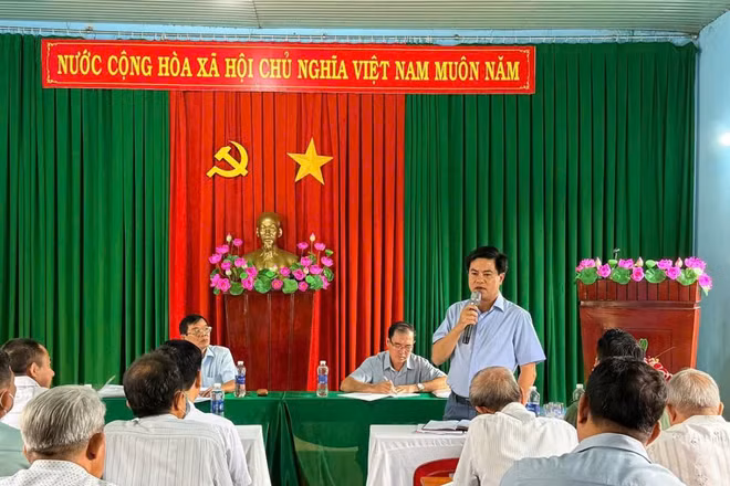 Đồng chí Thiếu tướng Nguyễn Đức Hải, Ủy viên Ban Thường vụ Tỉnh ủy, Bí thư Đảng ủy, Giám đốc Công an tỉnh Đồng Nai đến dự sinh hoạt chi bộ thường kỳ tháng 12 tại chi bộ khu phố Đồng Nai, phường Biên Hòa, ngày 3/12/2025.