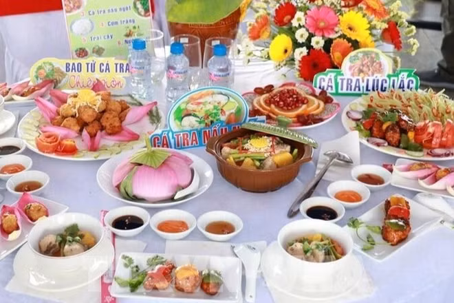 Hàng chục món ăn ngon được chế biến từ cá tra tại Ngày hội cá tra Đồng Tháp.