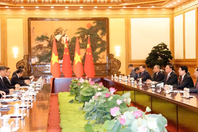 Chủ tịch nước Lương Cường hội đàm với Tổng Bí thư, Chủ tịch nước Trung Quốc Tập Cận Bình.