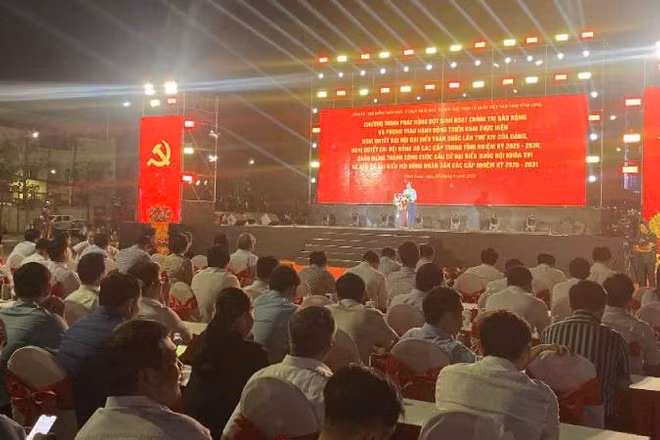 Tỉnh Vĩnh Long phát động thi đua đưa Nghị quyết vào cuộc sống.