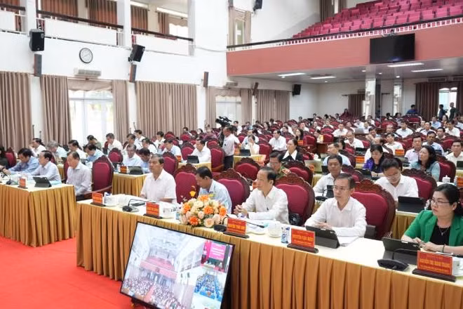 Tỉnh ủy Vĩnh Long tổ chức Hội nghị tổng kết tình hình thực hiện Nghị quyết năm 2025 và xây dựng Nghị quyết năm 2026.