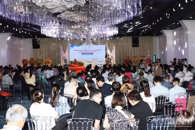 Quang cảnh buổi hội nghị. (Ảnh: NGUYỄN TRUNG)