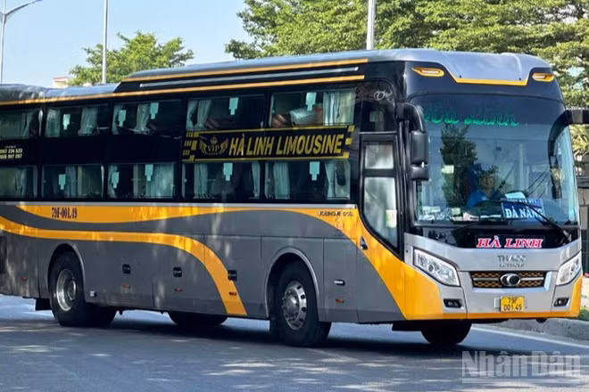 Với mục tiêu “chở đủ, chở an toàn, phục vụ văn minh”, hệ thống giao thông vận tải tỉnh Khánh Hòa đã tạo được niềm tin và ấn tượng tốt đối với hành khách đi lại trong kỳ nghỉ lễ. (Ảnh: NGUYỄN TRUNG)
