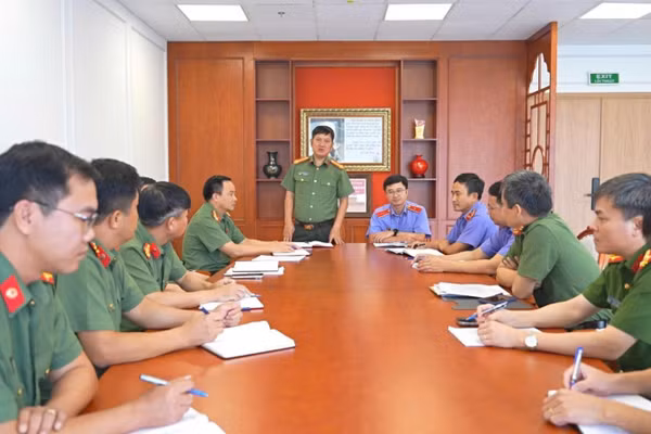 Công an Quảng Ninh vừa triệt phá thành công một đường dây tội phạm công nghệ cao lừa đảo, chiếm đoạt hàng trăm tỷ đồng. (Ảnh Quốc Xã)