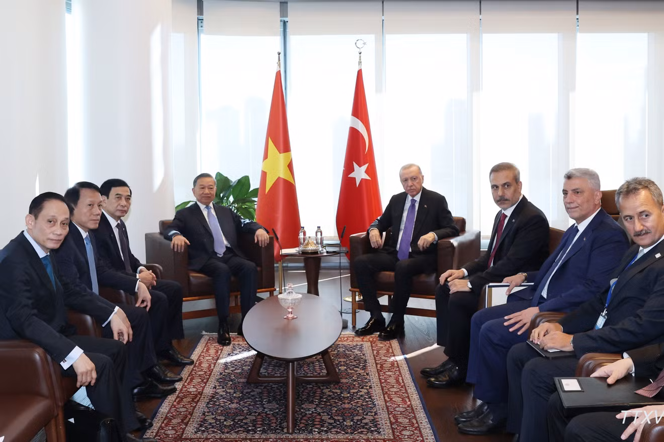 Tổng Bí thư, Chủ tịch nước Tô Lâm gặp Tổng thống Thổ Nhĩ Kỳ Recep Tayyip Erdogan. (Ảnh: TTXVN)