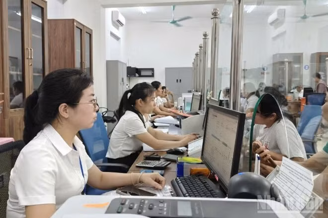 Trung tâm phục vụ hành chính công xã Yên Bình đi vào hoạt động với 13 cán bộ, công chức. 