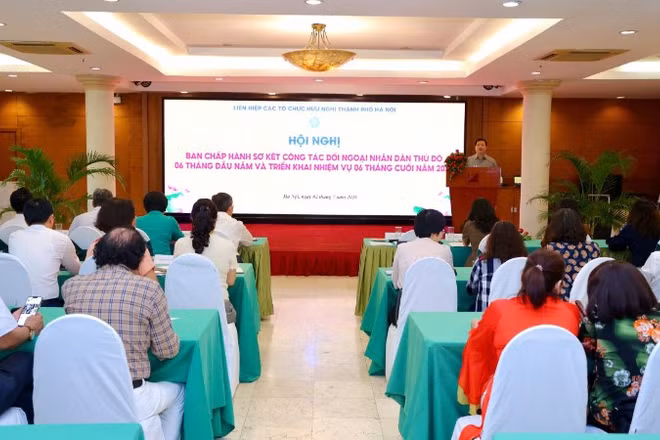 Quang cảnh hội nghị. 