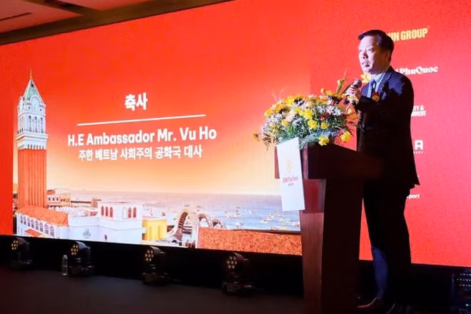 Đại sứ Việt Nam tại Hàn Quốc Vũ Hồ phát biểu tại Lễ khai trương đường bay thẳng Phú Quốc-Seoul tối 25/3.
