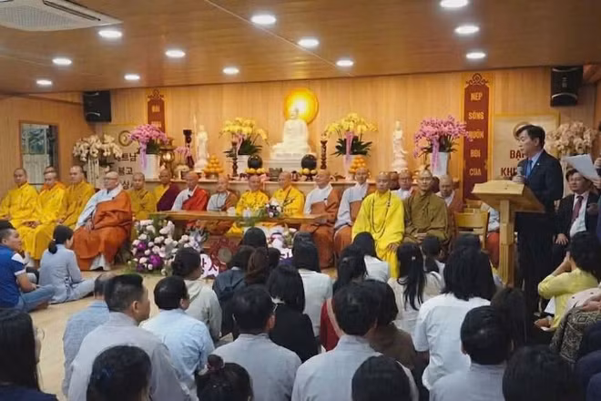 Quang cảnh Lễ khánh tạ chùa Cát Tường tại thành phố Gwangju, Hàn Quốc.