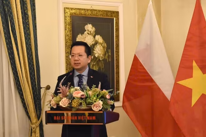 Đại sứ Hà Hoàng Hải phát biểu tại Hội thảo. (Ảnh: Đại sứ quán Việt Nam tại Ba Lan) 