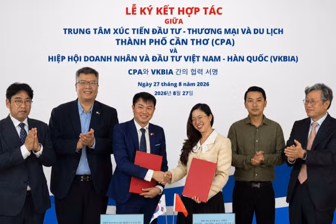 Trung tâm Xúc tiến Đầu tư-Thương mại và Du lịch thành phố Cần Thơ (CPA) và Hiệp hội Doanh nhân và Đầu tư Việt Nam-Hàn Quốc (VKBIA) ký kết Bản Ghi nhớ hợp tác. (Ảnh: Hiệp hội Doanh nhân và Đầu tư Việt Nam-Hàn Quốc cung cấp)