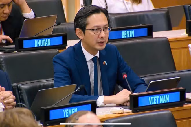 Đại sứ Đỗ Hùng Việt phát biểu tại phiên họp. (Ảnh: Phái đoàn Thường trực Việt Nam tại Liên hợp quốc cung cấp)