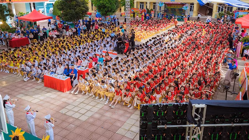 Đông đảo thiếu nhi tham gia ngày hội.