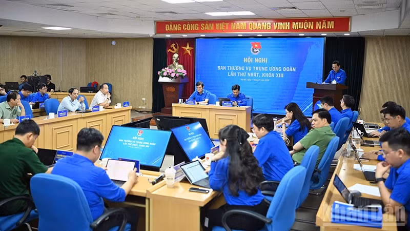 Toàn cảnh hội nghị.