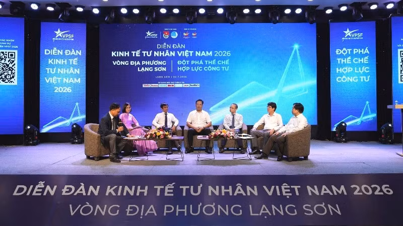 Các đại biểu thảo luận tại phiên đối thoại. (Ảnh: Hội Doanh nhân trẻ Việt Nam cung cấp) 