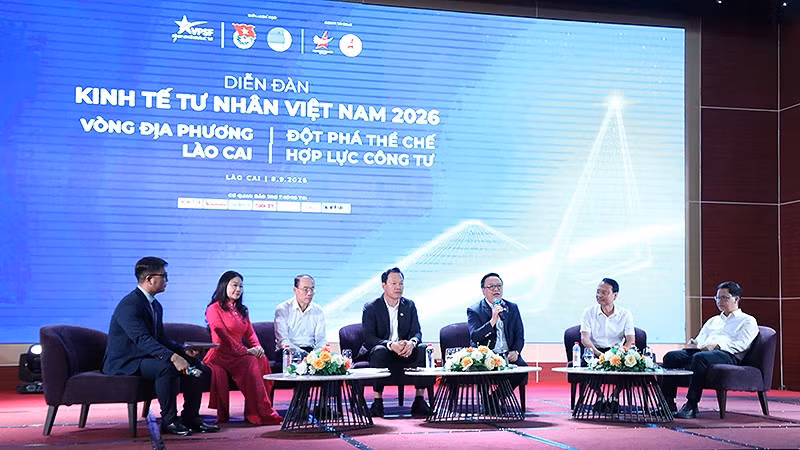 Các đại biểu đối thoại tại phiên làm việc. (Ảnh: Trung ương Hội Doanh nhân trẻ Việt Nam cung cấp)