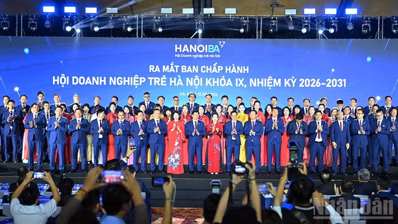 Ban Chấp hành Hội Doanh nghiệp trẻ Hà Nội (HanoiBA) khóa IX ra mắt Đại hội.