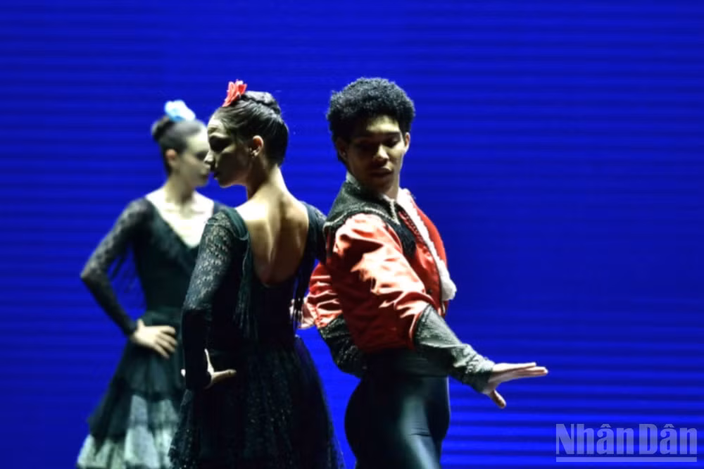 ndo_br_1000024740-1821.jpg