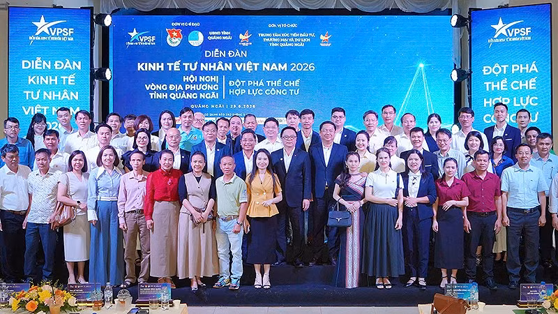 Các đại biểu Phiên đối thoại địa phương của VPSF 2026 tại Quảng Ngãi.