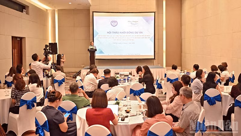 Toàn cảnh buổi hội thảo khởi động dự án.
