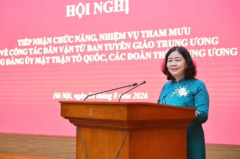 Đồng ch&iacute; B&ugrave;i Thị Minh Ho&agrave;i ph&aacute;t biểu &yacute; kiến tại hội nghị. (Ảnh: MINH ĐỨC)
