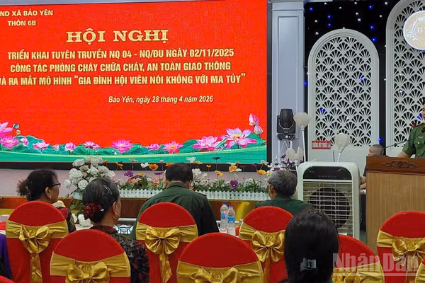 Ra mắt mô hình “Hội viên nói không với ma túy” tại xã Bảo Yên. (Ảnh: Công an xã Bảo Yên)