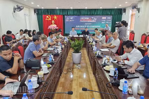 Quang cảnh buổi họp báo. ( Ảnh: Mai Luận)