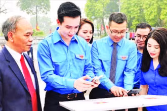 Tuổi trẻ Thủ đô ứng dụng công nghệ để xây dựng văn hóa người Hà Nội.