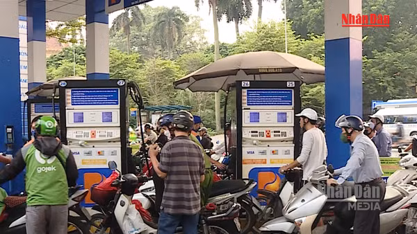 [Video] Bộ Công Thương: Sẽ linh hoạt sử dụng Quỹ Bình ổn xăng dầu khi cần thiết