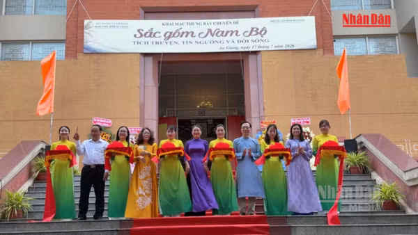 [Video] An Giang: Trưng bày hơn 100 hiện vật quý gốm Nam Bộ 