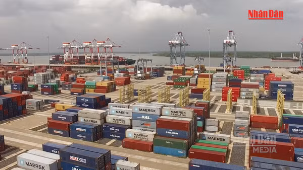 [Video] Tập trung nguồn lực phát triển kết cấu hạ tầng chiến lược