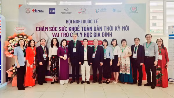 Hội nghị quốc tế “Chăm sóc sức khỏe toàn dân thời kỳ mới: Vai trò của Y học gia đình” tổ chức sáng 29/10 tại Trường đại học Y Hà Nội. (Ảnh: BTC)