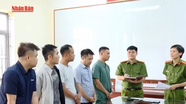[Video] Triệt phá đường dây cá độ bóng đá hơn 900 tỷ đồng