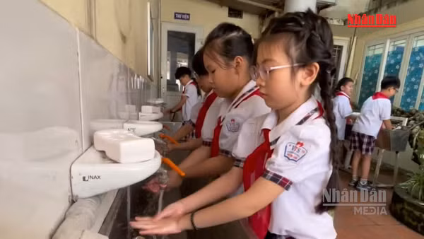 [Video] Gần 100.000 ca tay chân miệng, tăng cường phòng dịch tại trường học