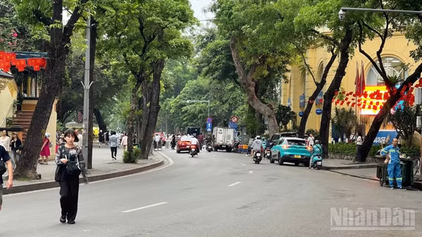 Hà Nội áp dụng thí điểm vùng phát thải thấp ở trung tâm Hà Nội từ ngày 1/7/2026.