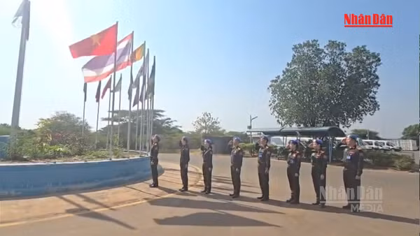 [Video] Chào cờ kỷ niệm 81 năm Quốc khánh tại châu Phi