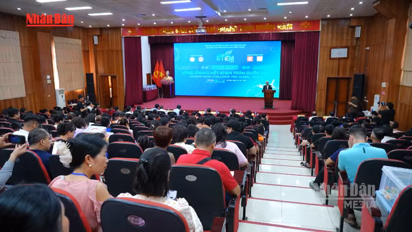 [Video] Green STEM 2026 lan tỏa đam mê khoa học công nghệ cho học sinh 