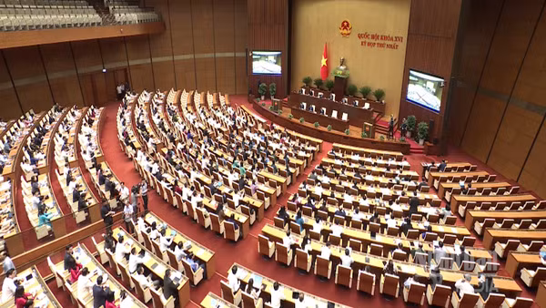 [Video] Cân đối tăng lương – bảo đảm đời sống và khả năng ngân sách