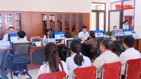 [Video] Hà Nội: thu ngân sách 10 tháng vượt dự toán cả năm