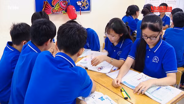 [Video] Chuẩn hóa chất lượng, giảm áp lực thi cử cho học sinh