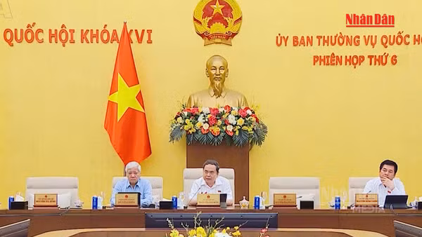 [Video] Phiên họp thứ 6 UBTV Quốc hội: Đề xuất áp dụng giá bán lẻ điện theo khung giờ 