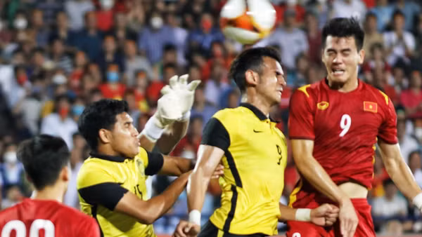 Cú đánh đầu mở tỷ số của Tiến Linh, đây cũng là bàn thắng duy nhất trong trận đấu. (Ảnh: Khiếu Minh)