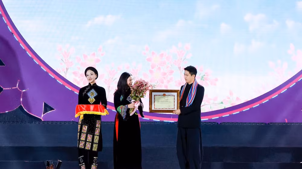 vinhdanh2.jpg