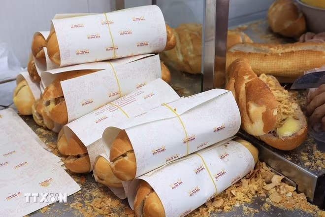 Bánh mỳ Việt tiếp tục lọt vào top món bánh kẹp ngon nhất thế giới. (Nguồn: TTXVN)